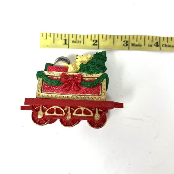 Vintage Flambro 3 Pc Santa’s Train Set in a Box Christmas Mantel Shelf Decor - Picture 11 of 12